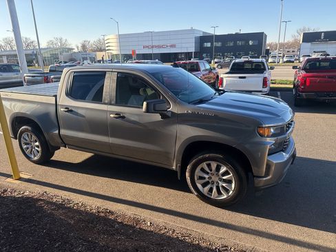 Used 2021 Chevrolet Silverado 1500 Custom AWD/4WD image 3