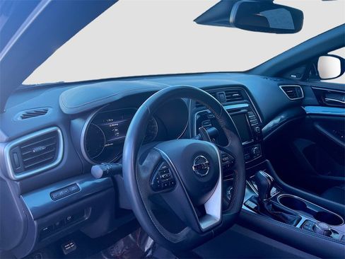 Used 2022 Nissan Maxima SR w/ Sport Mat Group image 9