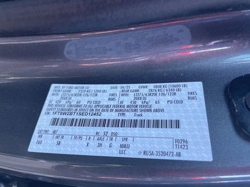 Used 2025 Ford F250 Lariat w/ Chrome Package image 9