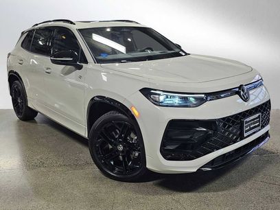 New 2026 Volkswagen Tiguan SE R-Line