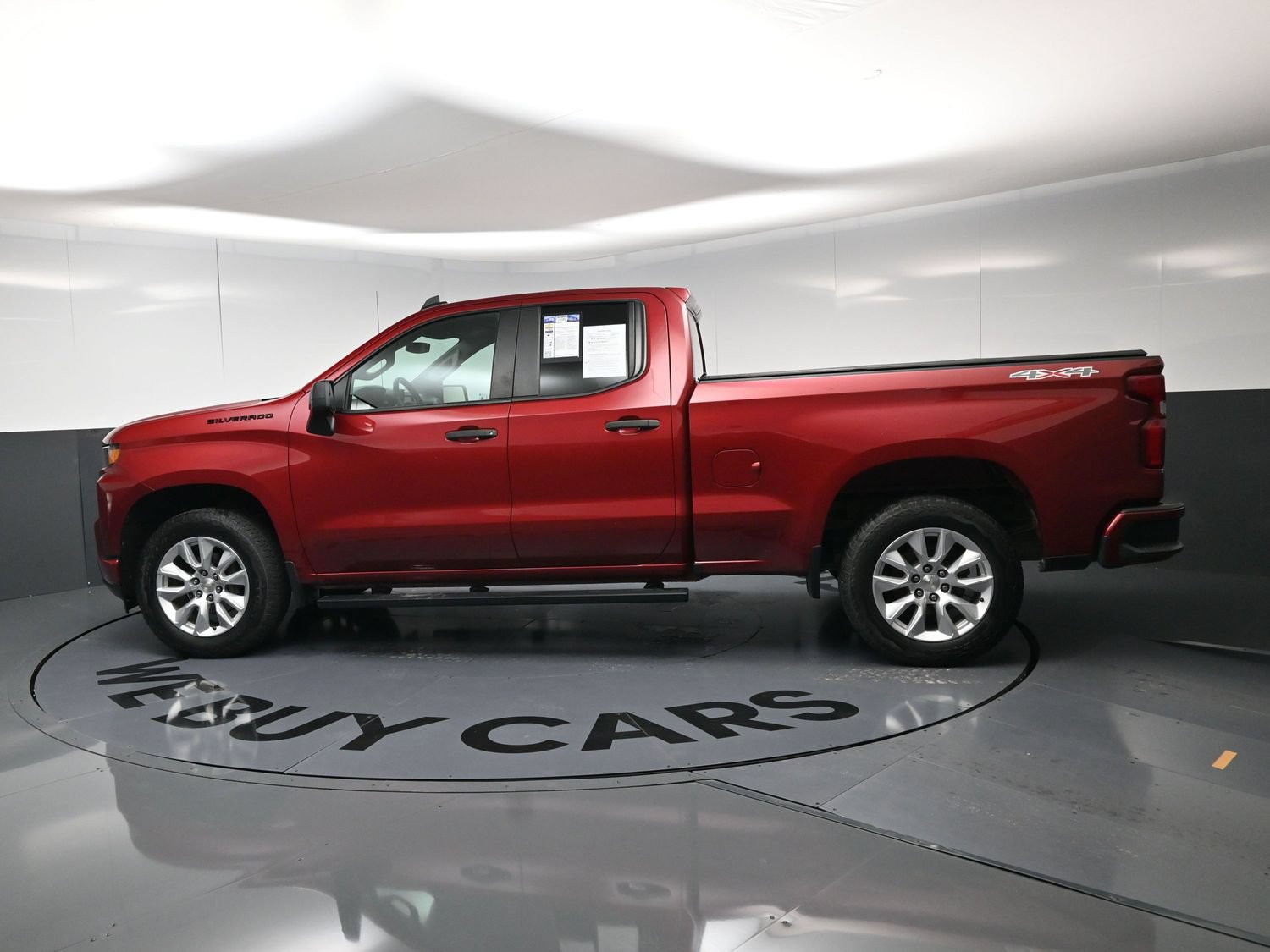 Used 2020 Chevrolet Silverado 1500 Custom w/ Custom Value Package AWD/4WD image 6