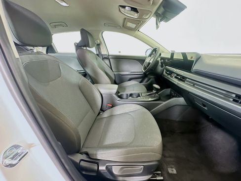Used 2025 Kia K4 FWD image 30