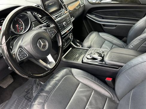 Used 2018 Mercedes-Benz GLS 550 4MATIC image 4