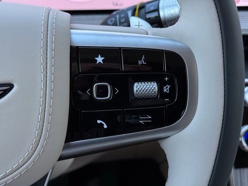 Used 2025 Genesis GV80 3.5T Prestige image 33