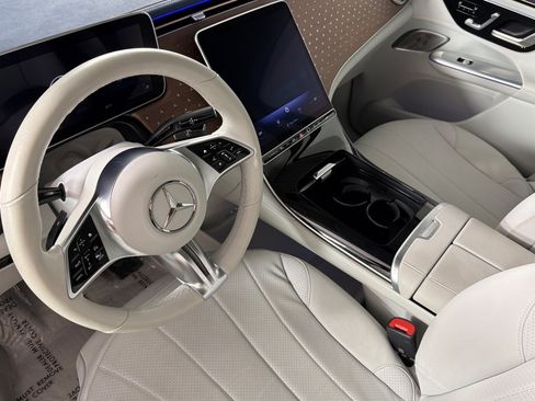Used 2023 Mercedes-Benz EQE 350+ SUV image 9