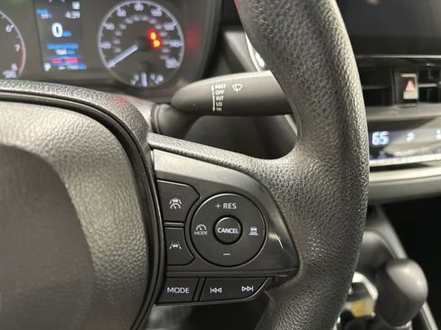 Used 2024 Toyota Corolla LE FWD image 34