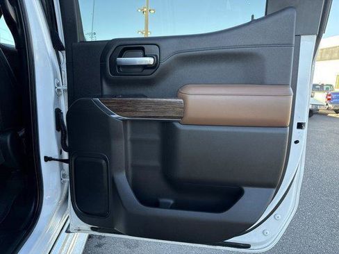 Used 2019 Chevrolet Silverado 1500 High Country w/ Technology Package image 63