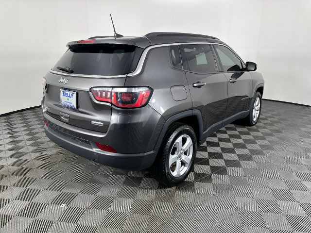 Used 2017 Jeep Compass Latitude w/ Popular Equipment Group AWD/4WD image 27