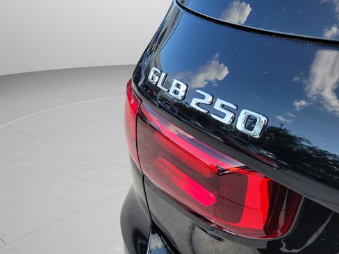 Used 2026 Mercedes-Benz GLB 250 image 30