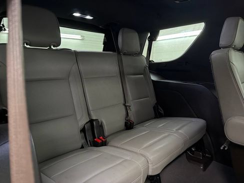 Used 2023 GMC Yukon SLT w/ SLT Premium Package RWD image 33
