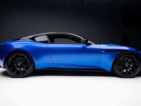 Used 2020 Aston Martin DB11 AMR image 38