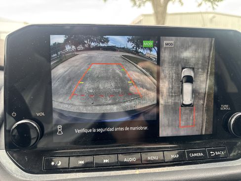 Used 2021 Nissan Rogue SL w/ Premium Package image 18