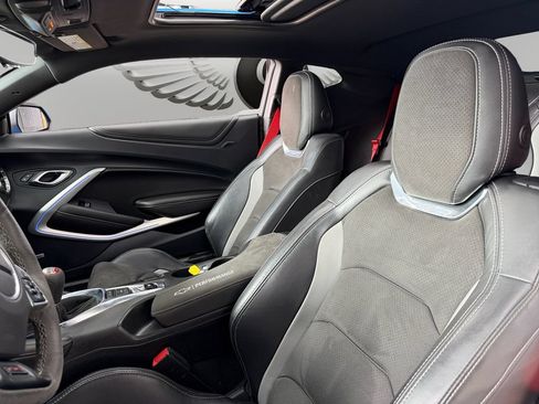 Used 2023 Chevrolet Camaro SS RWD image 9