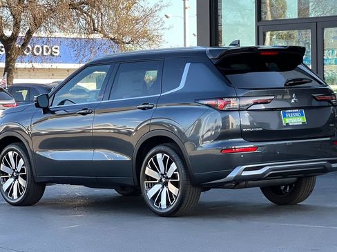 New 2026 Mitsubishi Outlander SEL FWD image 7