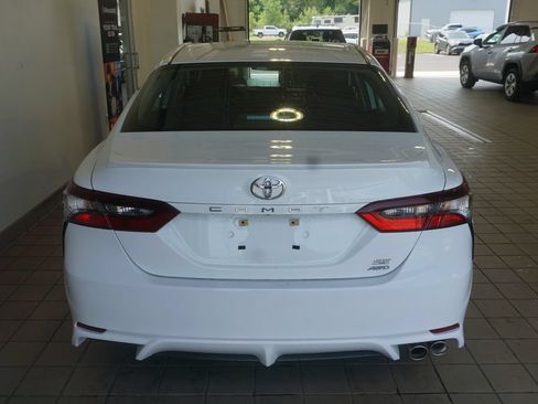 Used 2024 Toyota Camry SE AWD/4WD image 14
