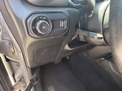 Used 2023 Jeep Wrangler Unlimited Sport AWD/4WD image 24
