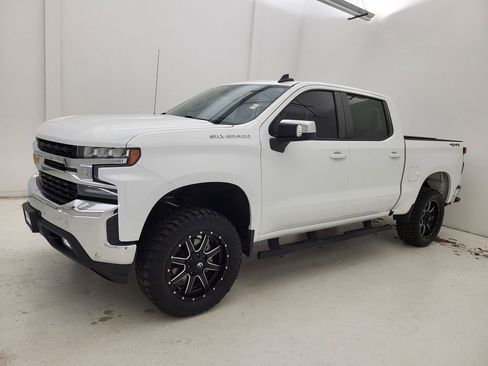 Used 2020 Chevrolet Silverado 1500 LT w/ Convenience Package image 18