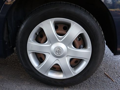 Used 2009 Toyota Matrix FWD image 39