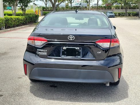 Used 2023 Toyota Corolla LE FWD image 7