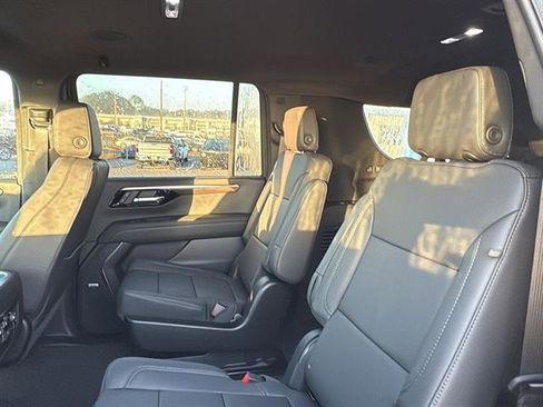 New 2026 Chevrolet Suburban LT w/ Comfort Package image 15