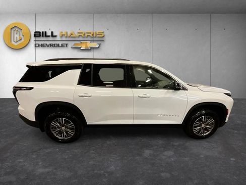 Used 2026 Chevrolet Traverse LT w/ LPO, Floor Liner Package AWD/4WD image 10
