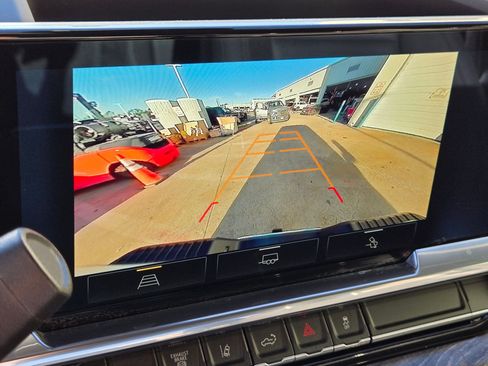 Used 2024 Chevrolet Silverado 2500 LTZ w/ LTZ Convenience Package image 23