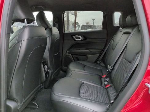 New 2026 Jeep Compass Latitude image 13