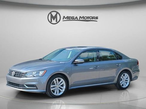 Used 2019 Volkswagen Passat 2.0T Wolfsburg w/ Wheels & Sunroof Package FWD image 2