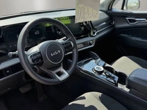 Used 2023 Kia Sportage LX AWD/4WD image 10