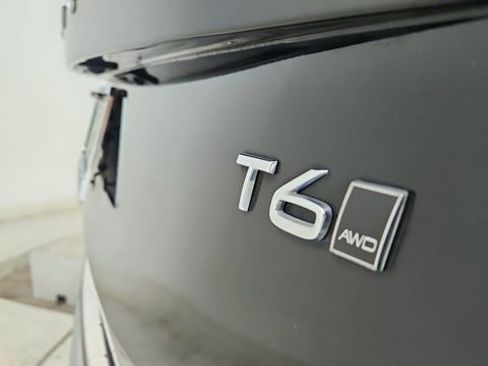 Used 2021 Volvo XC90 T6 Inscription w/ Climate Package image 19