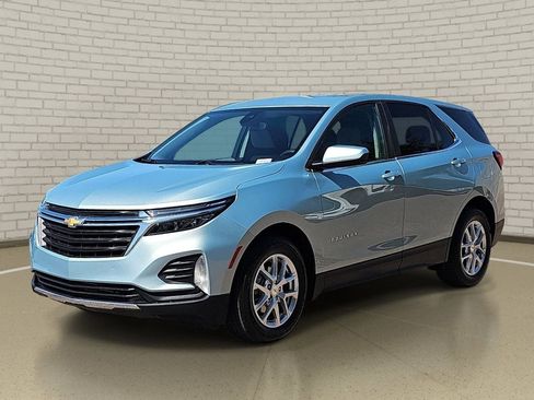 Used 2022 Chevrolet Equinox LT FWD image 1
