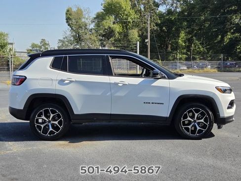 Used 2026 Jeep Compass Limited AWD/4WD image 6