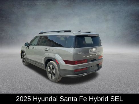 Used 2025 Hyundai Santa Fe SEL FWD image 3