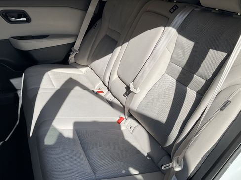 Used 2025 Nissan Rogue SV image 35