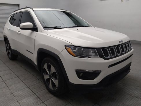 Used 2017 Jeep Compass Latitude w/ Popular Equipment Group FWD image 13