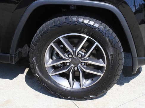 Used 2021 Jeep Grand Cherokee Limited w/ Luxury Group II AWD/4WD image 37