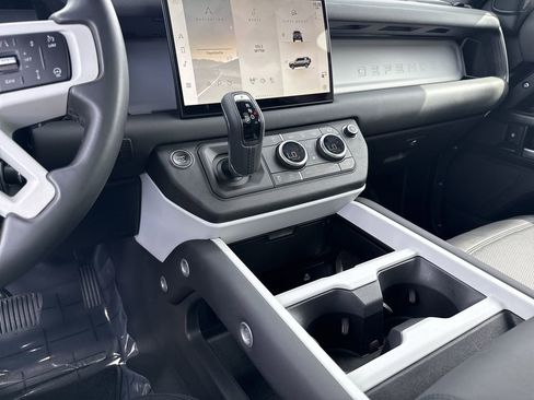 Used 2025 Land Rover Defender 110 S AWD/4WD image 27