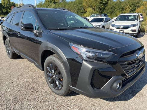 Used 2025 Subaru Outback Onyx Edition image 6