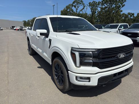 Used 2025 Ford F150 Platinum w/ FX4 Off-Road Package AWD/4WD image 3