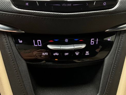 Used 2018 Cadillac XT5 Luxury w/ Driver Awareness Package image 29