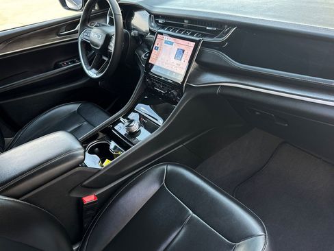 Used 2023 Jeep Grand Cherokee 4xe image 16