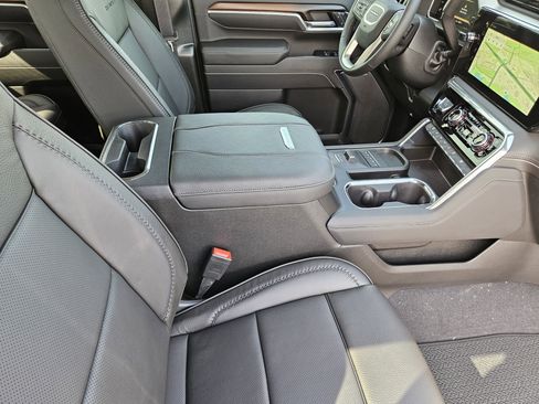 New 2026 GMC Sierra 3500 Denali w/ Denali Reserve Package image 10