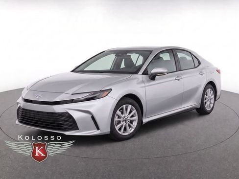 Used 2025 Toyota Camry LE FWD image 1