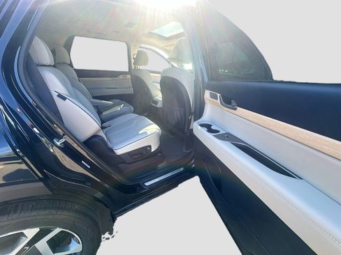 Used 2024 Hyundai Palisade Limited FWD image 30