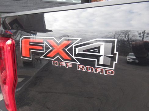 Used 2019 Ford F350 Lariat image 13