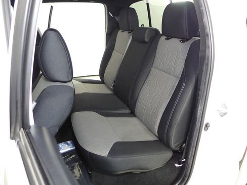 Used 2022 Toyota Tacoma TRD Off-Road image 20