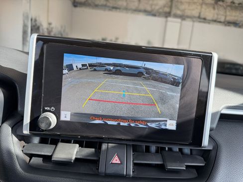 Used 2025 Toyota RAV4 XLE image 17