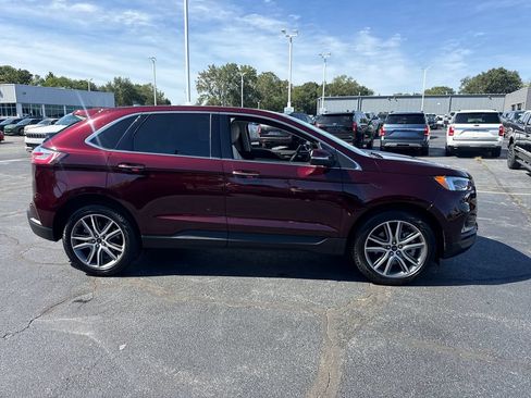 Used 2024 Ford Edge Titanium w/ Equipment Group 301A AWD/4WD image 6