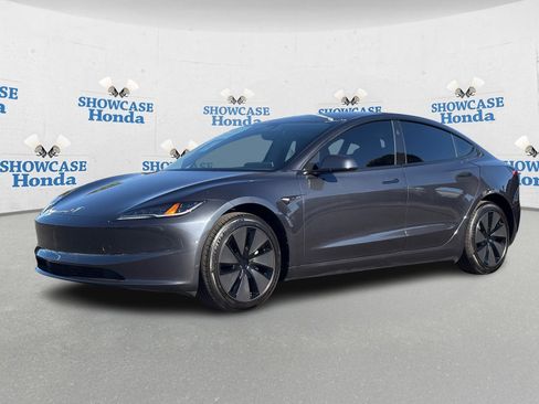 Used 2025 Tesla Model 3 image 2