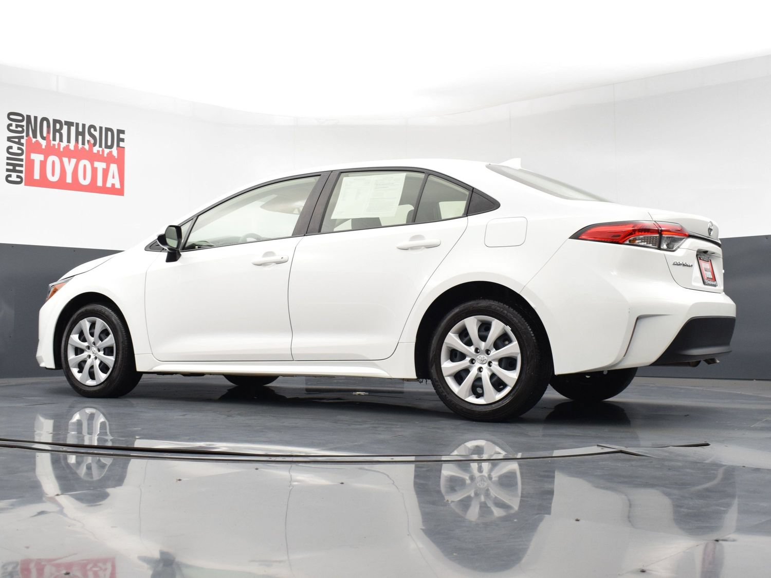 Used 2024 Toyota Corolla LE FWD image 25